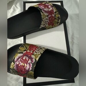 Gucci “Blind For Love” Slides EU 37